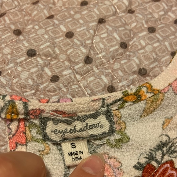 Patterned Short Sleeve Blouse - Picture 2 of 2